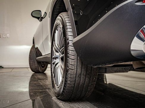 Certified 2025 Mercedes-Benz GLC 300 4MATIC image 43