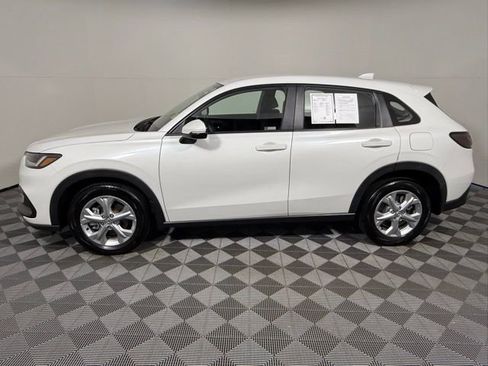 Used 2023 Honda HR-V LX image 3