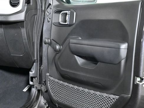 Used 2024 Jeep Wrangler Sport AWD/4WD image 28