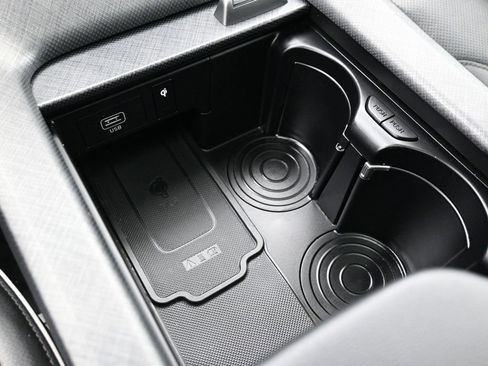 Used 2023 Hyundai Palisade Limited w/ Cargo Package image 18