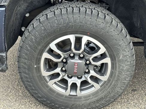 Used 2022 GMC Sierra 3500 AT4 w/ AT4 Preferred Package image 30