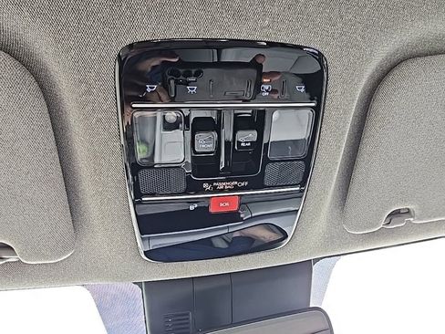 Used 2024 Hyundai Santa Fe Limited image 30