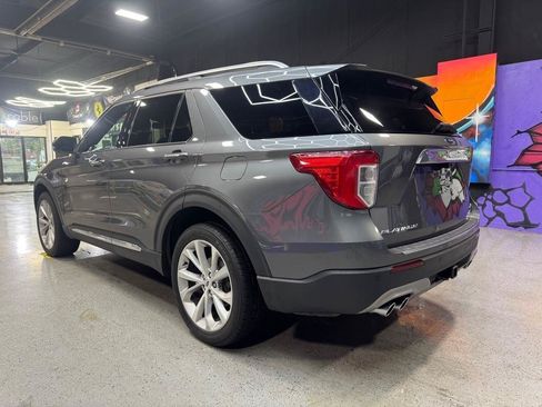 Used 2023 Ford Explorer Platinum w/ Technology Package AWD/4WD image 3