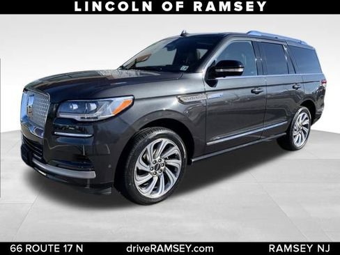 Used 2023 Lincoln Navigator Reserve AWD/4WD image 1