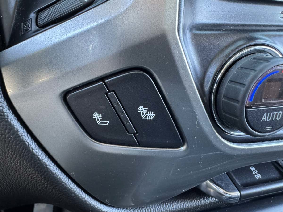 Used 2017 Chevrolet Silverado 1500 LT w/ All Star Edition AWD/4WD image 28