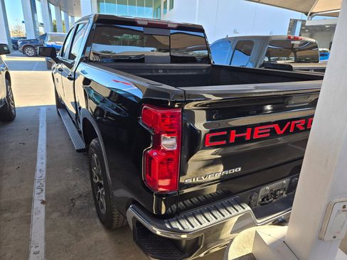 Used 2021 Chevrolet Silverado 1500 LT w/ Texas Edition Plus image 5