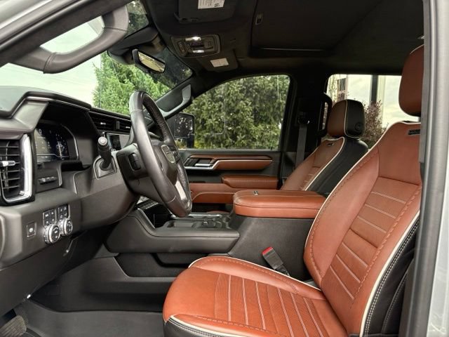 Used 2024 GMC Sierra 3500 Denali Ultimate AWD/4WD image 18