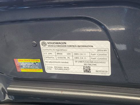 Used 2024 Volkswagen Tiguan SE FWD image 31
