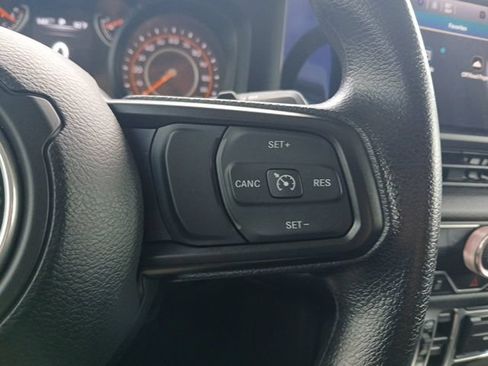 Used 2025 Jeep Wrangler Unlimited Sport AWD/4WD image 24