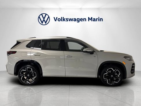 New 2026 Volkswagen Tiguan SEL R-Line image 6