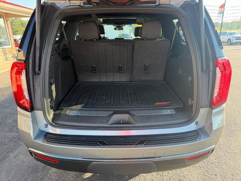 Used 2023 GMC Yukon XL AT4 w/ AT4 Premium Package AWD/4WD image 5