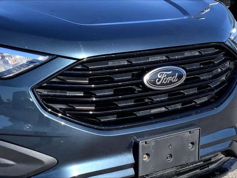Certified 2024 Ford Edge SE w/ Black Appearance Package image 26
