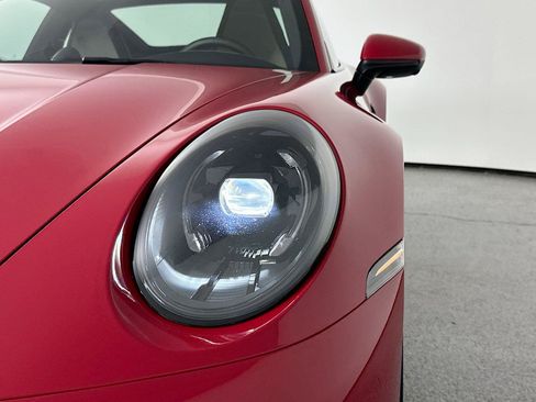 Used 2025 Porsche 911 Carrera RWD image 15