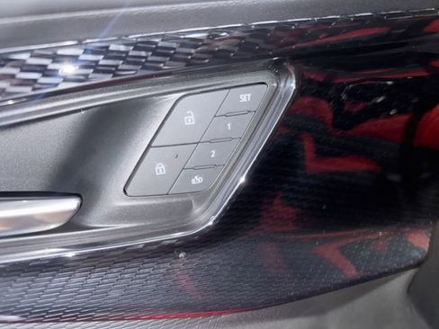 Used 2024 Chevrolet Blazer EV RS image 33