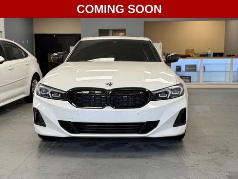 Used 2023 BMW 330i Sedan image 2