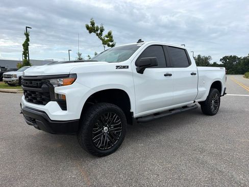 Used 2025 Chevrolet Silverado 1500 Custom Trail Boss w/ Turbomax Blackout Package AWD/4WD image 48