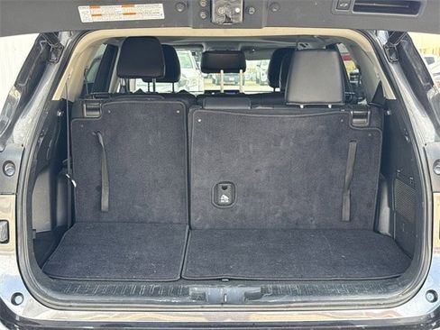 Used 2023 Toyota Highlander XLE image 36