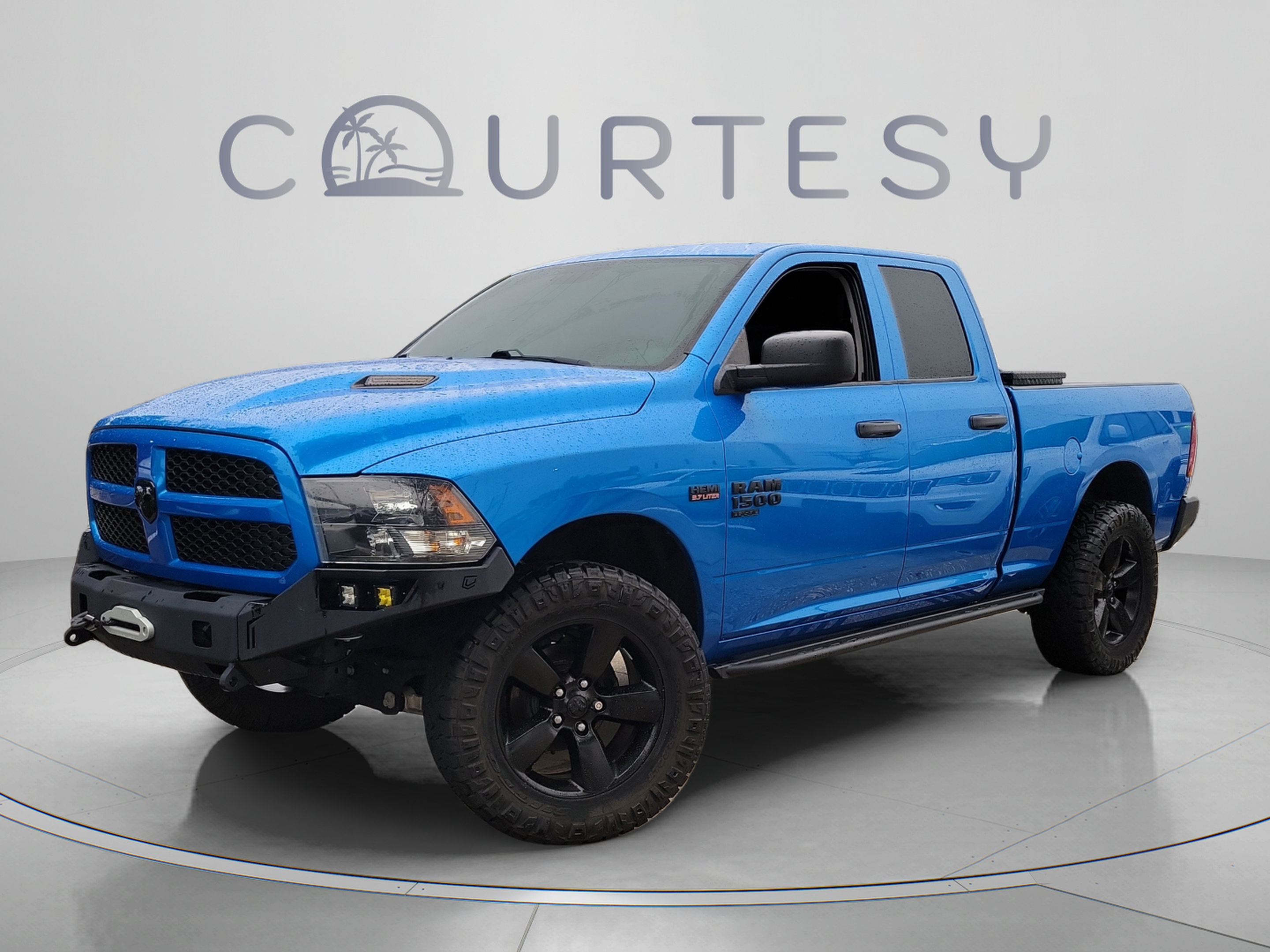 Used 2019 RAM 1500 Express w/ Express Value Package AWD/4WD image 1