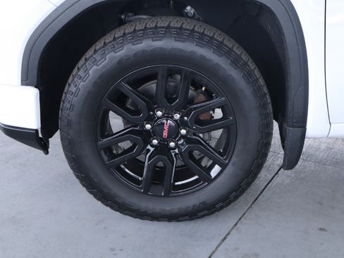Used 2022 GMC Sierra 1500 Elevation image 12