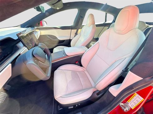 Used 2021 Tesla Model S Plaid image 15