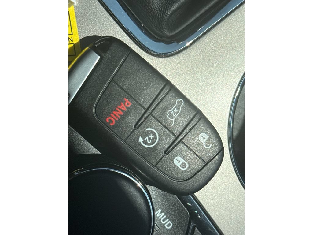 Used 2021 Jeep Grand Cherokee Limited AWD/4WD image 37