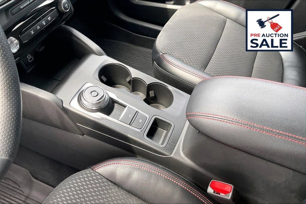 Used 2024 Ford Escape ST-Line w/ Tech Pack #1 AWD/4WD image 17