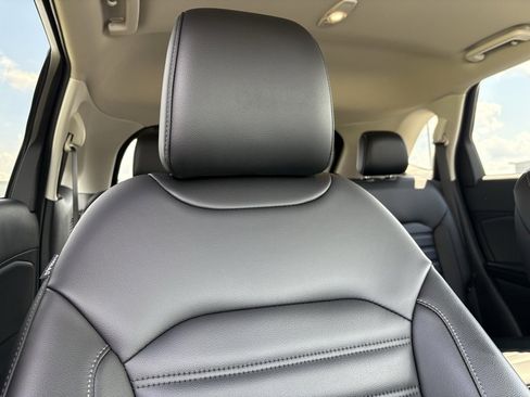 Used 2022 Ford Edge SEL w/ Convenience Package image 25