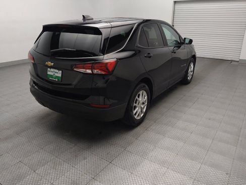 Used 2022 Chevrolet Equinox LS FWD image 9