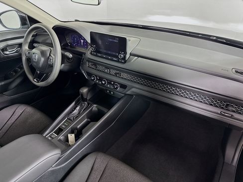 Certified 2025 Honda Accord LX image 33