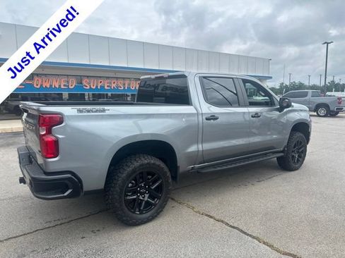 Used 2026 Chevrolet Silverado 1500 LT Trail Boss w/ LT Trail Boss Premium Package AWD/4WD image 3