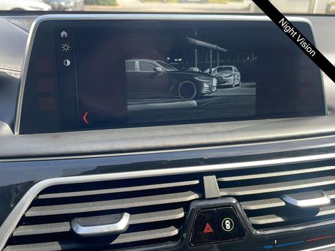Used 2018 BMW M760i xDrive AWD/4WD image 12