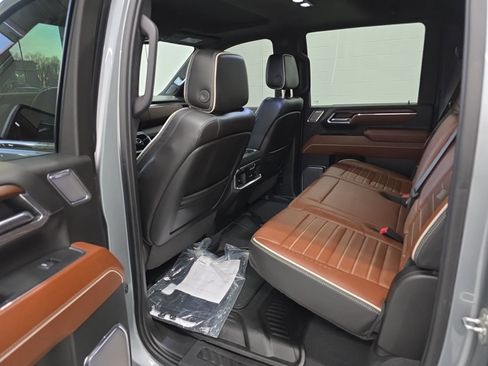Used 2024 GMC Sierra 2500 Denali Ultimate image 29
