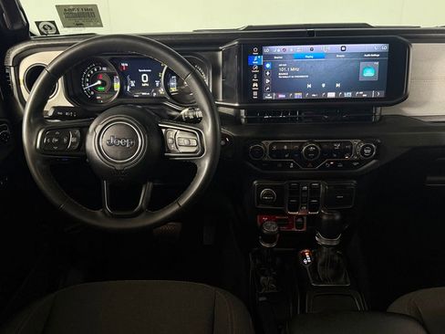 Used 2024 Jeep Wrangler Unlimited AWD/4WD image 13
