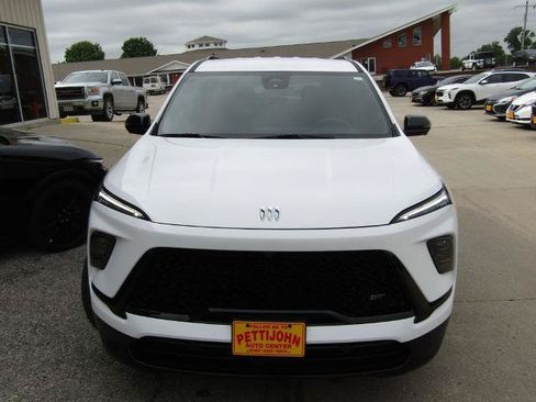 Used 2025 Buick Enclave Sport Touring AWD/4WD image 13