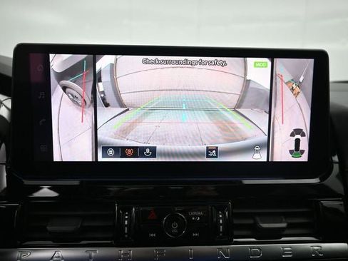 New 2026 Nissan Pathfinder SL image 17