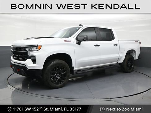 Used 2025 Chevrolet Silverado 1500 LT Trail Boss AWD/4WD image 1