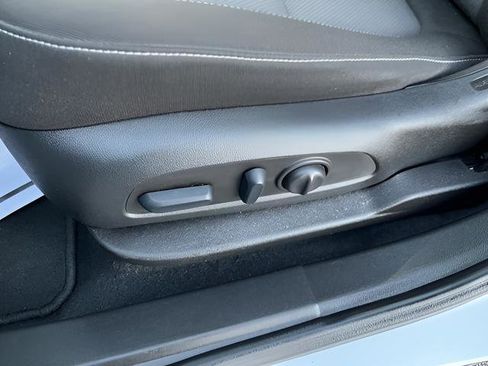 Certified 2025 Chevrolet Blazer LT image 11