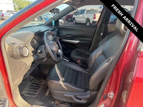 Used 2020 Nissan Kicks SR w/ SR Premium Package FWD image 5