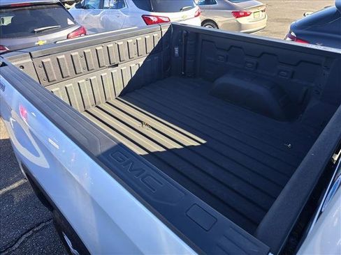 Used 2025 GMC Sierra 1500 SLT w/ SLT Premium Plus Package image 9