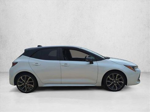 Used 2022 Toyota Corolla XSE FWD image 4