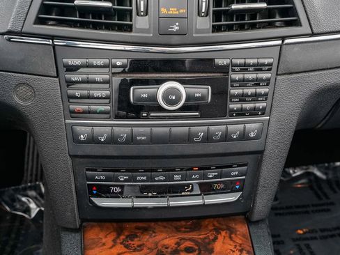 Used 2011 Mercedes-Benz E 550 Cabriolet image 18