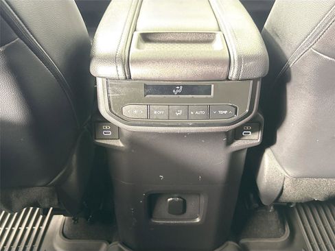 Certified 2024 Toyota Grand Highlander XLE image 36