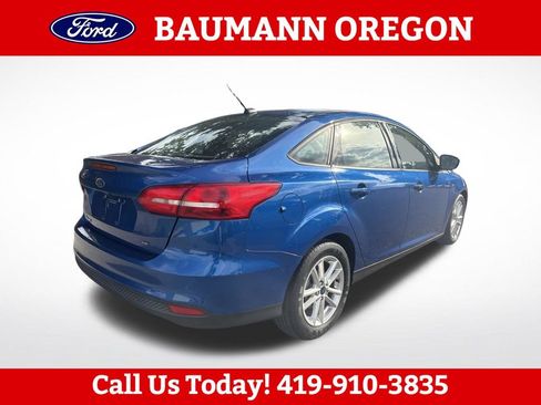 Used 2018 Ford Focus SE FWD image 3