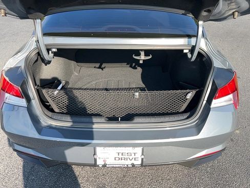 Used 2023 Hyundai Elantra SEL w/ Convenience Package image 27