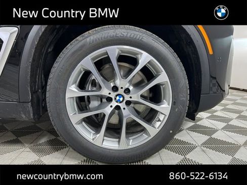 New 2026 BMW X5 xDrive40i w/ Premium Package image 9