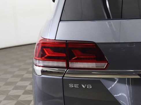 Used 2021 Volkswagen Atlas SE w/ Panoramic Sunroof Package image 17