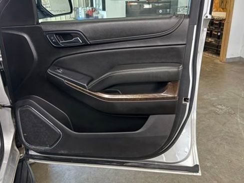 Used 2020 Chevrolet Tahoe LS w/ Skid Plate Package AWD/4WD image 18