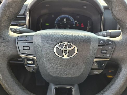 Used 2025 Toyota Camry LE FWD image 24