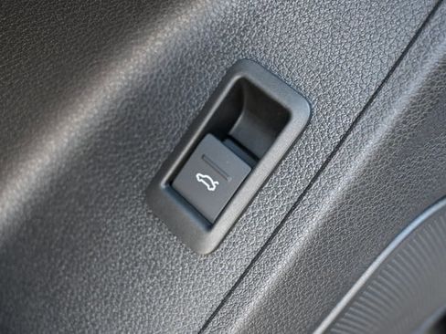 Used 2020 Audi Q3 2.0T Prestige image 43