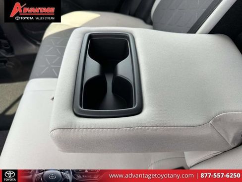 Used 2025 Toyota RAV4 XLE w/ Convenience Package image 14